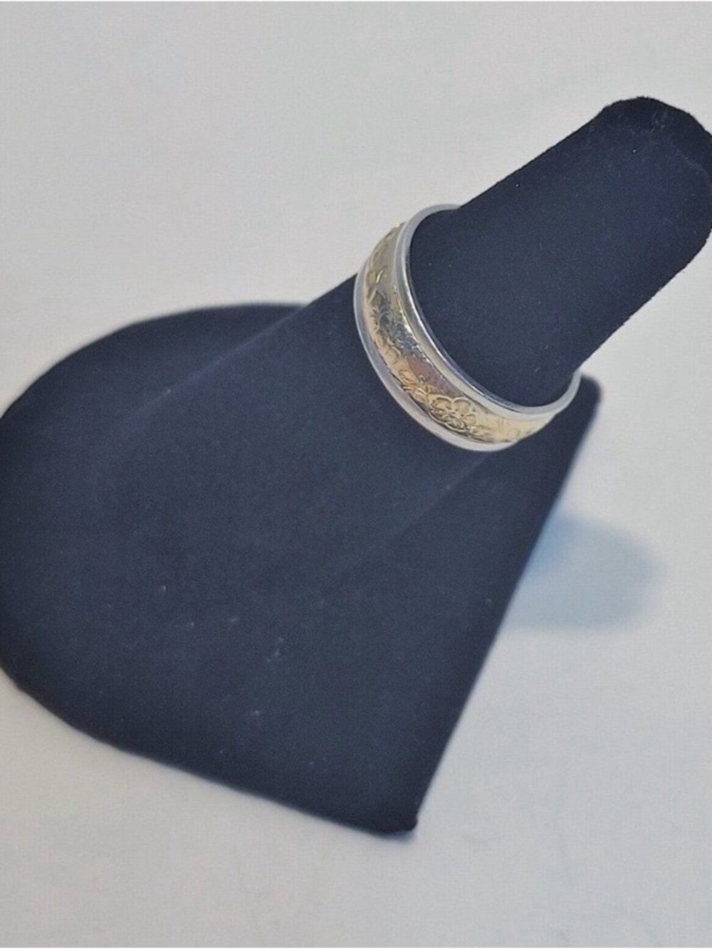 Women’s 14k Gold Filled Inlay/Sterling Silver floral band 🌟 - Picture 3 of 8